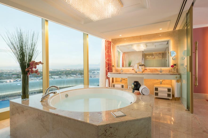 Guest room bath tub in Okada Manila Hotel