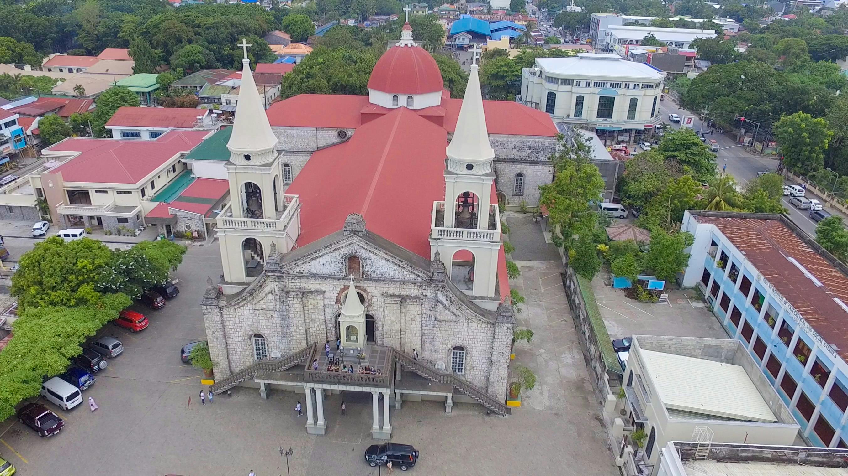 Iloilo City Heritage, Historic Churches & Garin Farm Tour with Lunch & Transfers - day 1