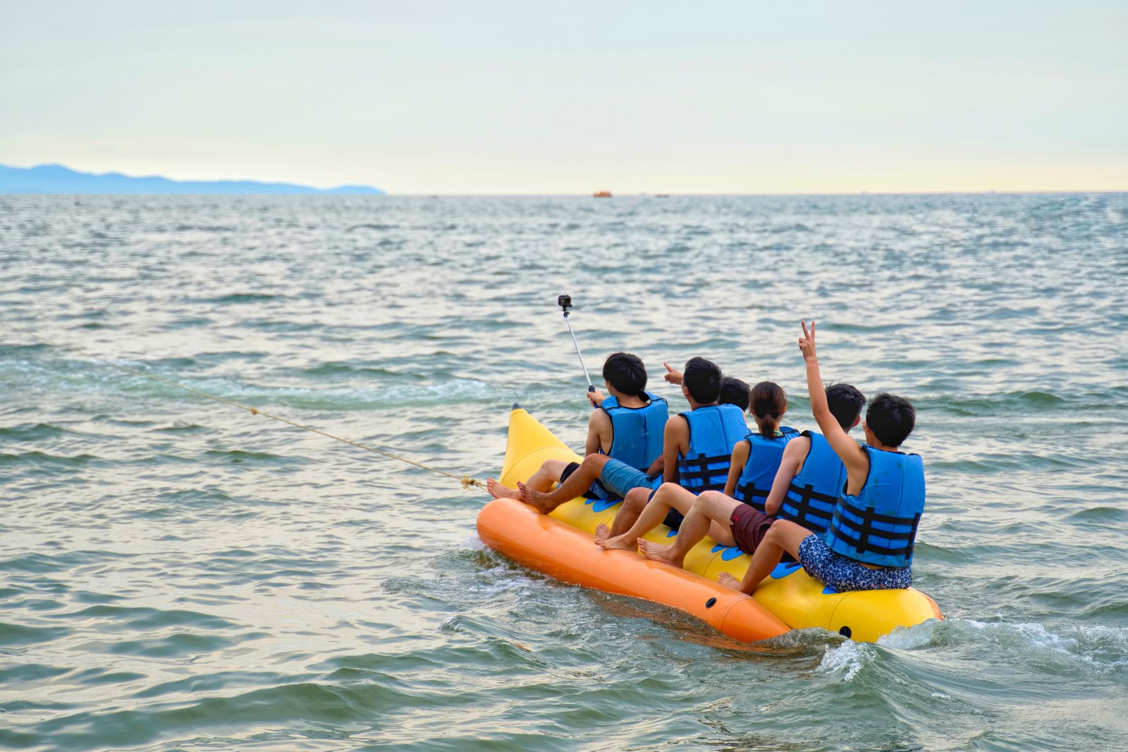 banana-boat-ride-group-water-adventure-in-boracay