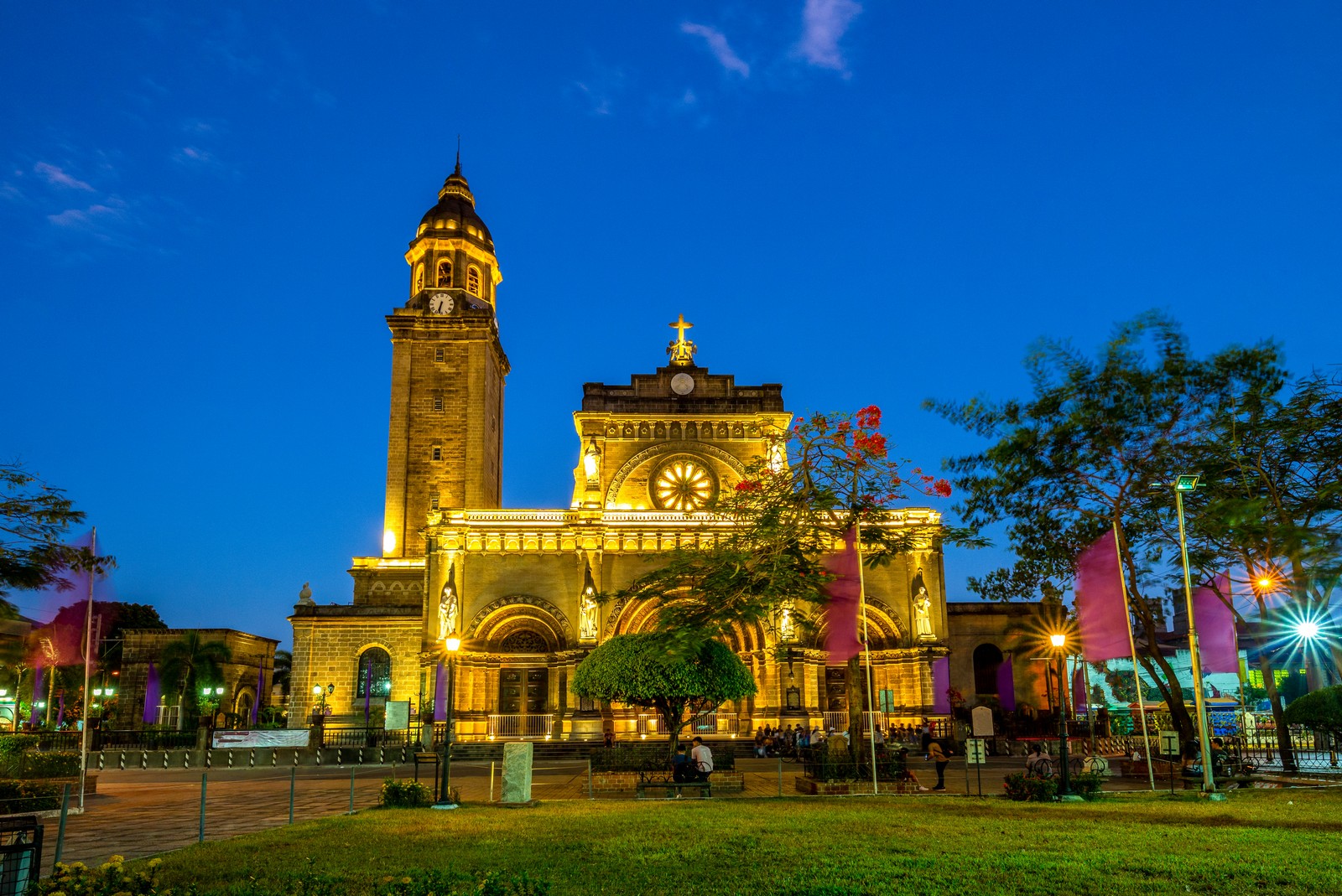 Manila Historical Sightseeing | Day Tour with Dinner Buffet