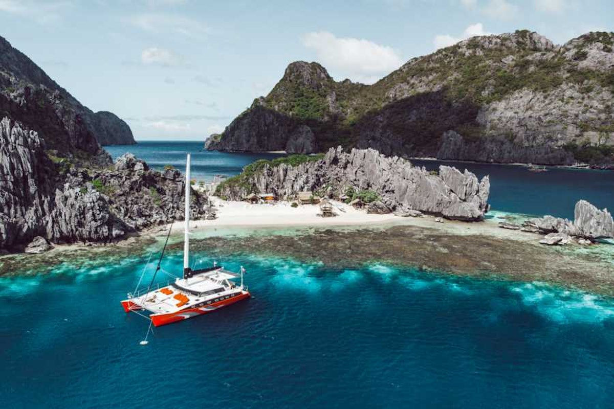 yacht charter el nido