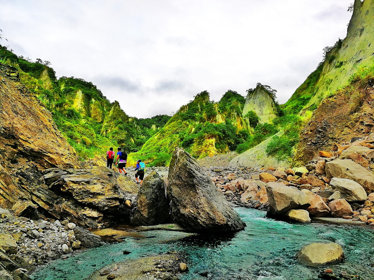 Mt Pinatubo With 4x4 Ride Guided Hiking Day Tour With