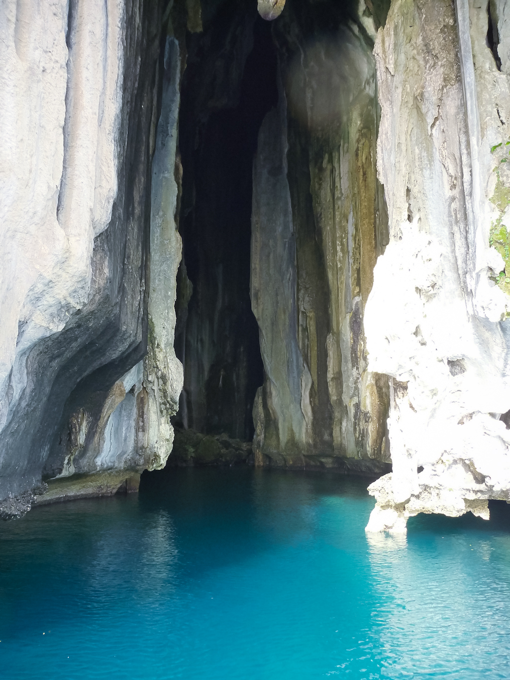 El Nido Private Island Hopping Tour B| Caves And Coves