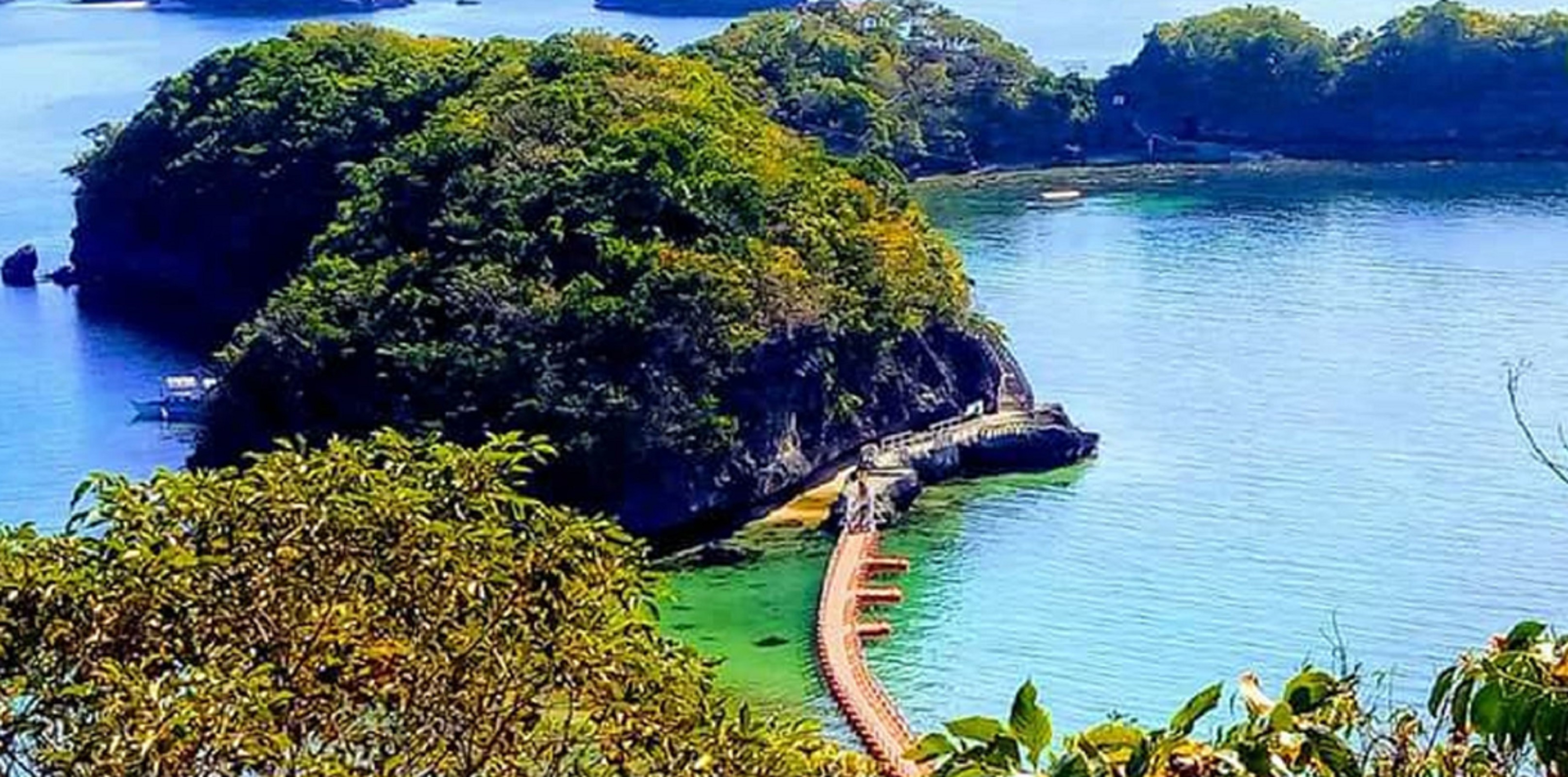 Hundred Islands Pangasinan  Day  Tour  With Transfers from 