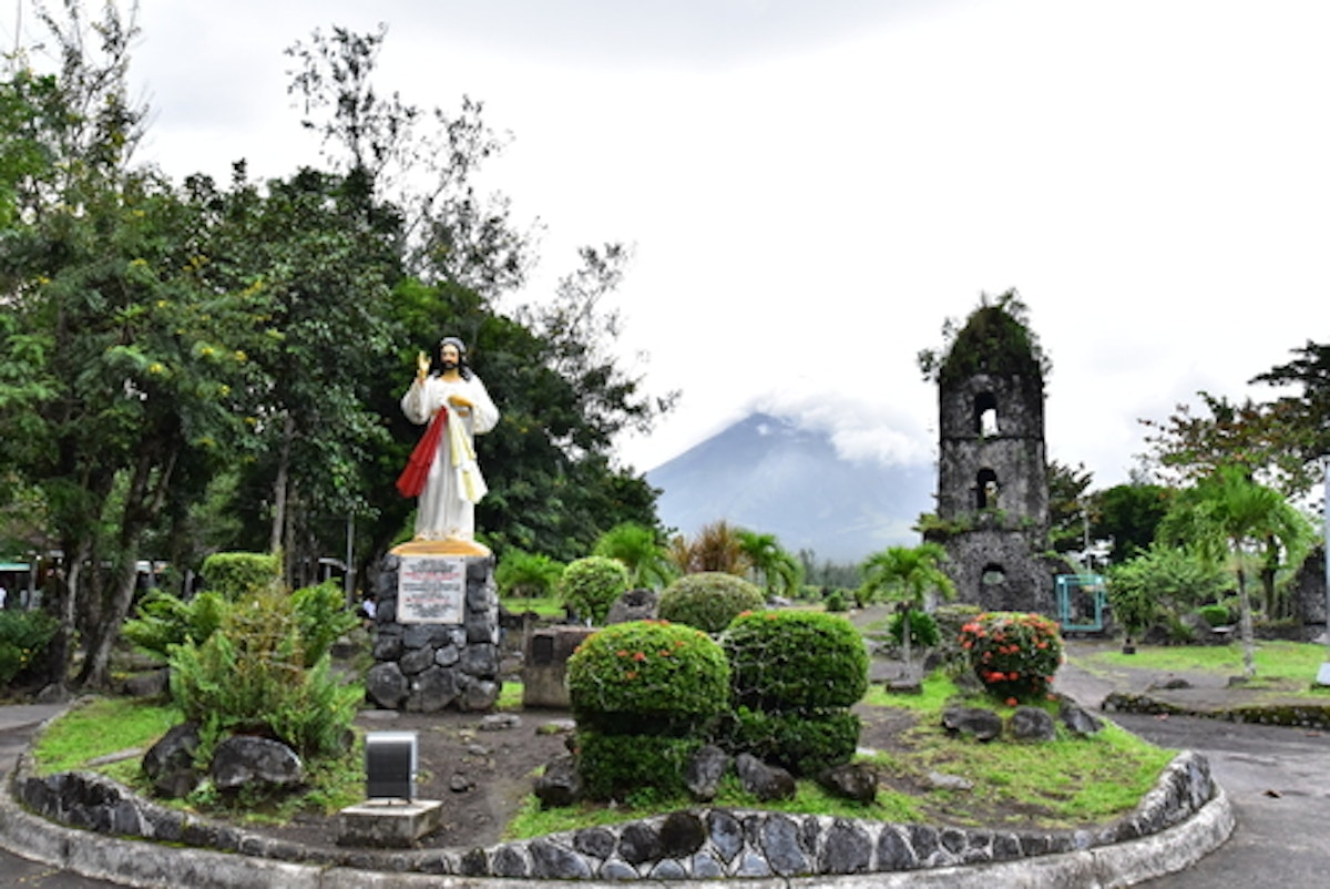 Legazpi Albay Top Attractions Day Tour in Bicol with Lunc...