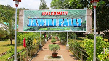 Entrance to Jawili Falls