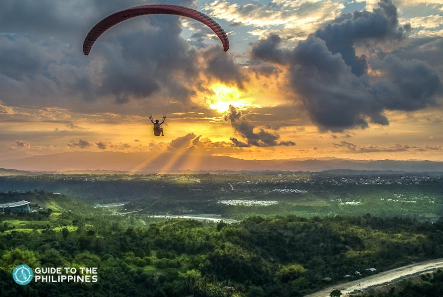 Sunset paragliding in Cagayan de Oro