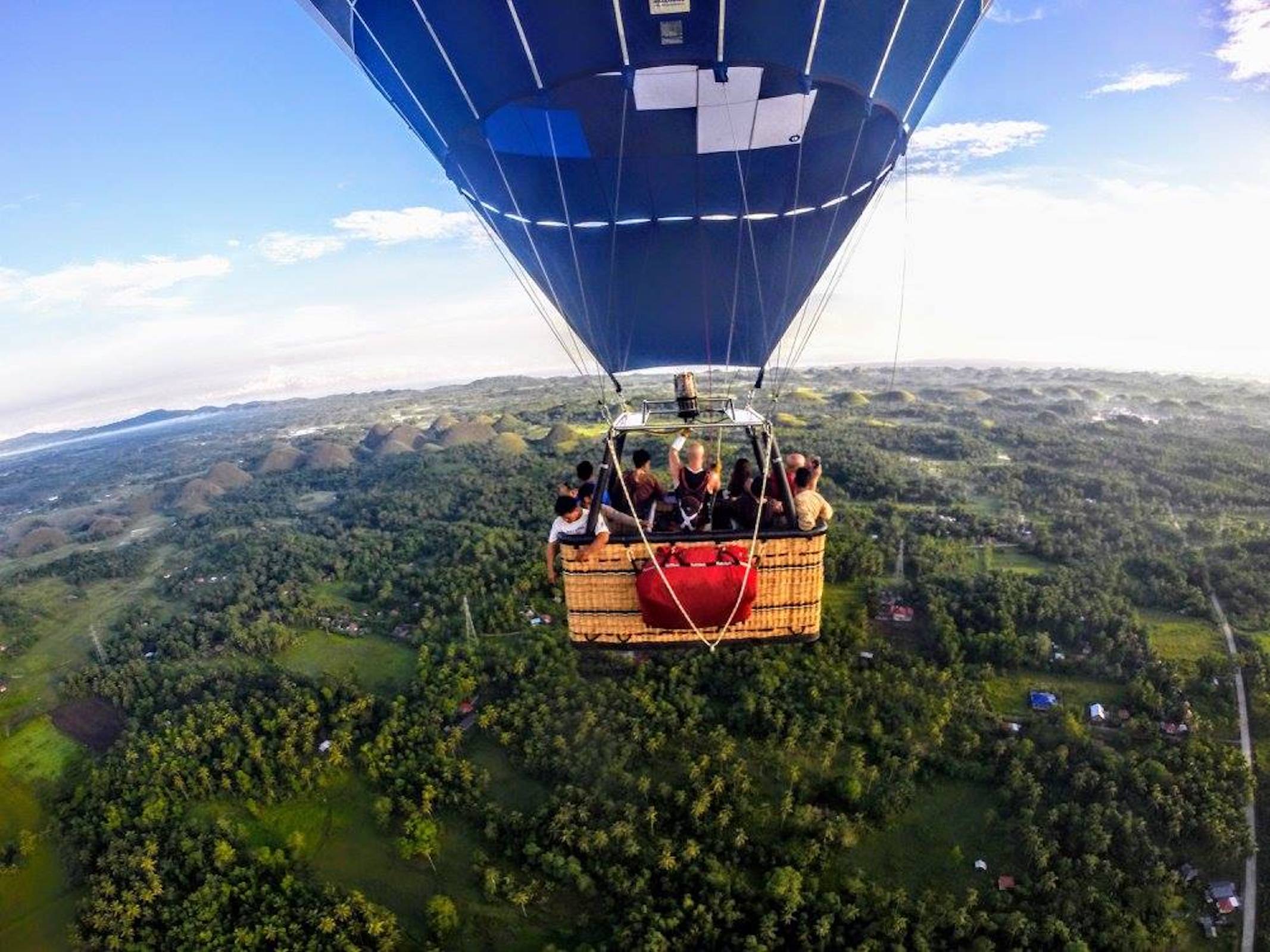 Bohol Hot Air Balloon Ride with Hot Choco, Snacks, & Souv...