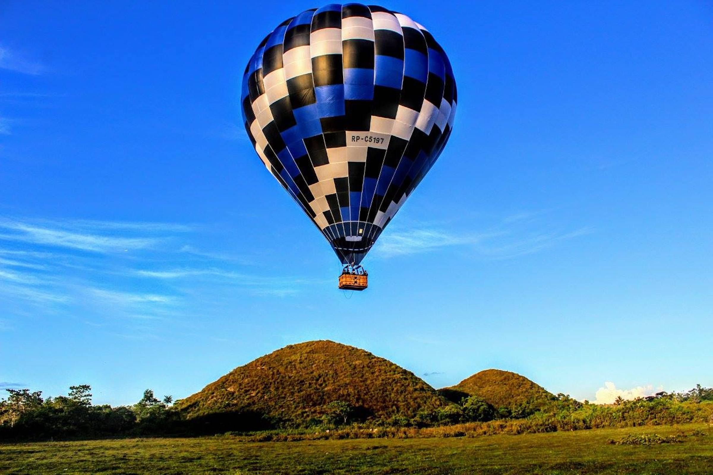 Bohol Hot Air Balloon Ride With Hot Choco Snacks And Souv 8242