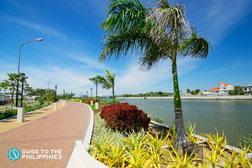 Iloilo River Esplanade is where you can find the big “I Am Iloilo” signage