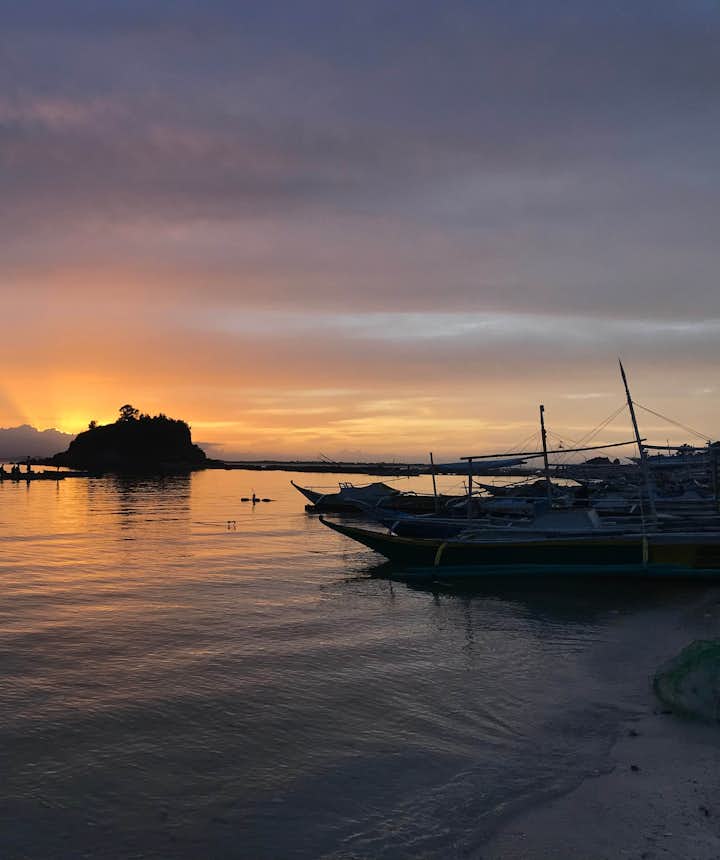 Islas de gigantes during sunset