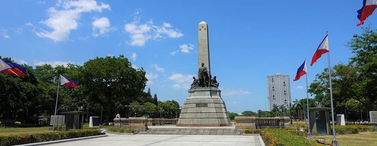 Intramuros and Rizal Park | Horse-Drawn Carriage Tour | G...