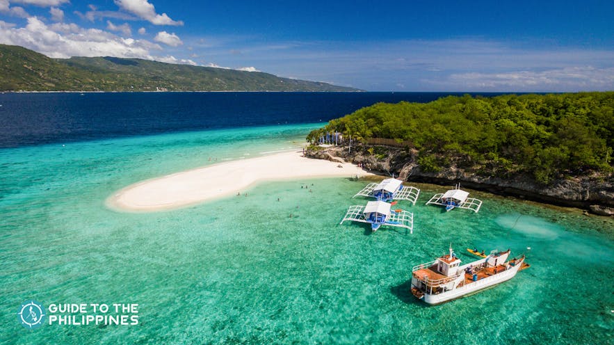 Clear and turquoise waters around Sumilon Island in Cebu, Philippines