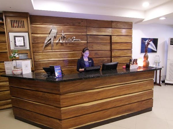 Artina Suites Hotel