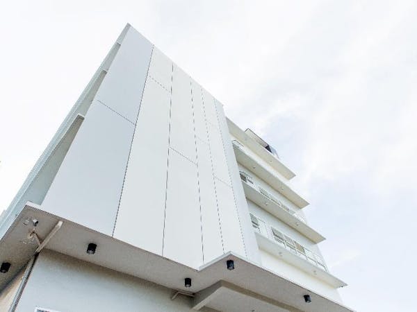 Facade 18 Suites Hotel in Cebu