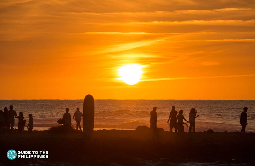 Sunset Surfing, La Union