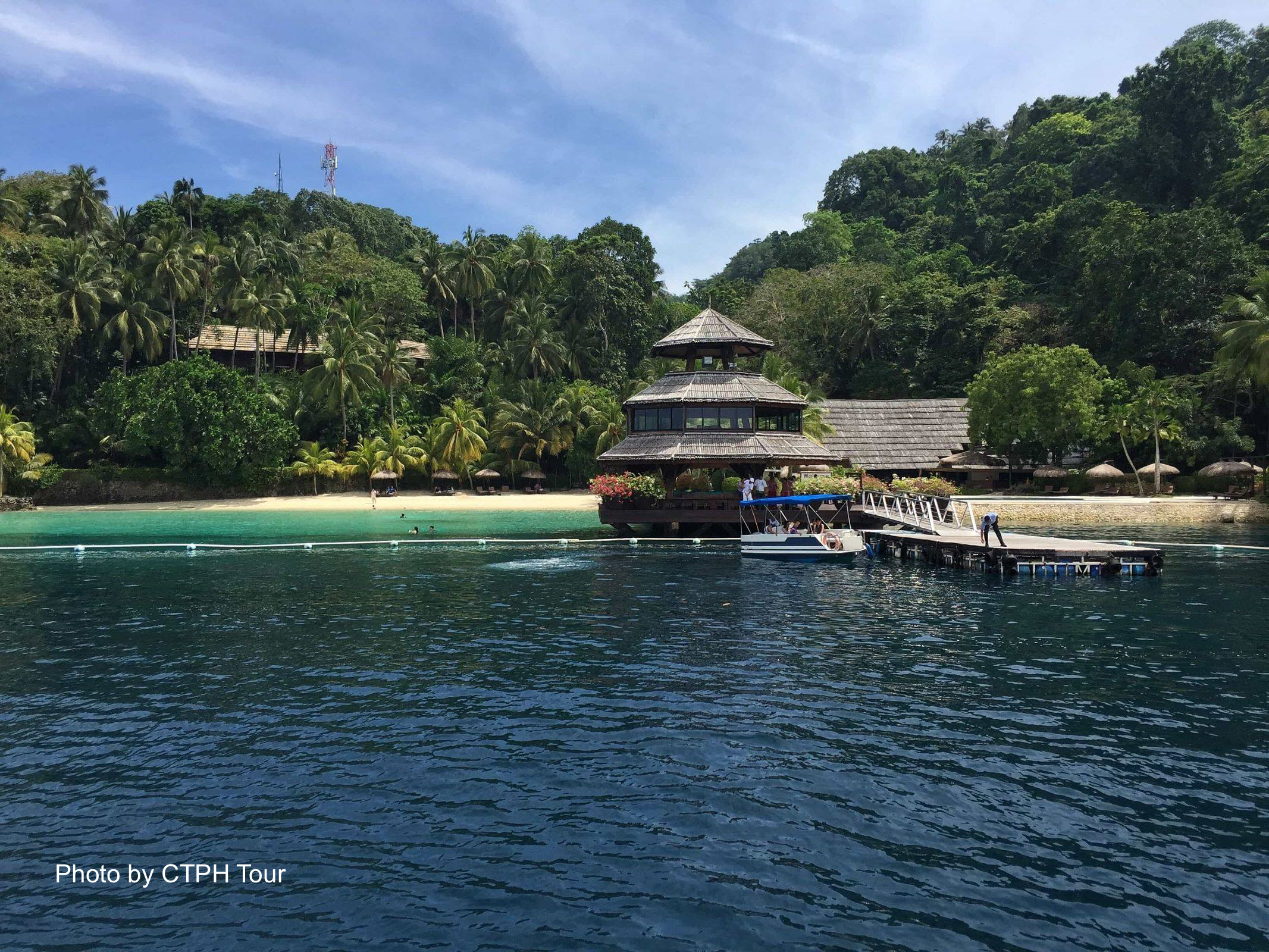 Island Hopping Tours - 3 | Guide to the Philippines