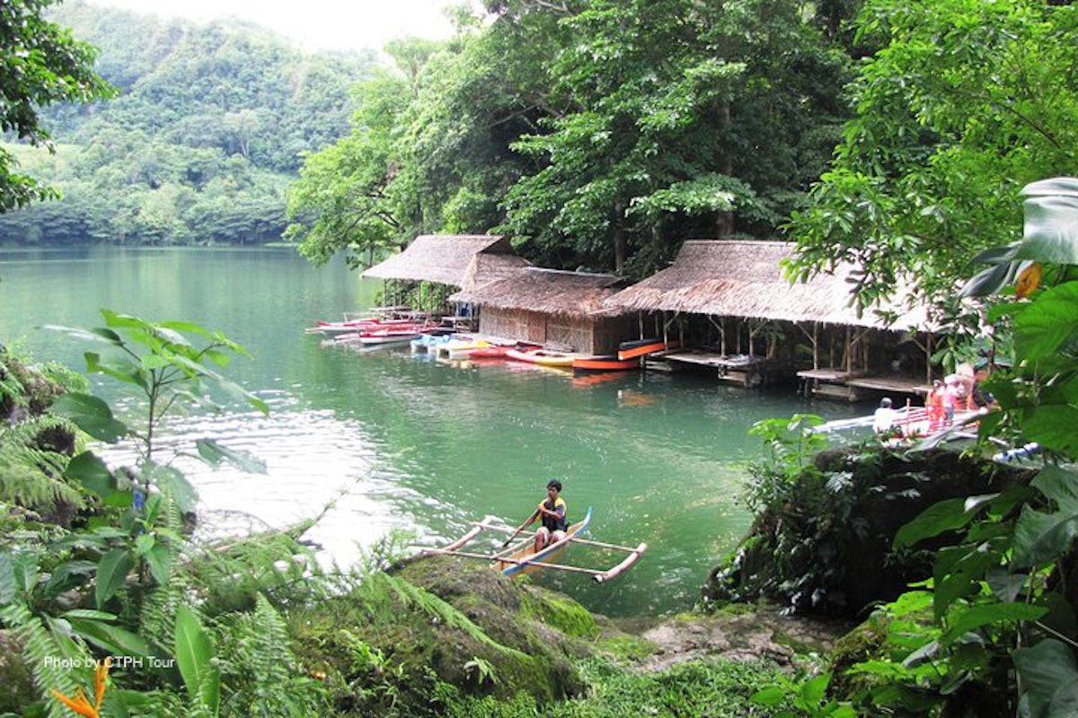 Lake Balanan Private Tour with Lunch & Transfers from Dum...