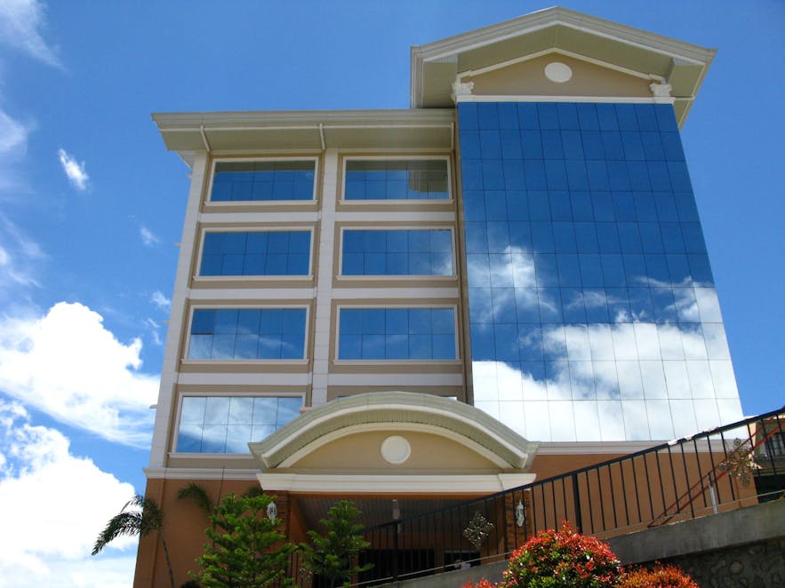 Tall structure of the NYC Manhattan Suites in Baguio