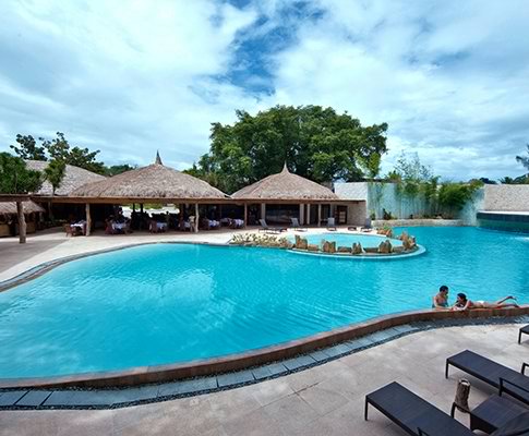 Clean pool of Bluewater Maribago Resort