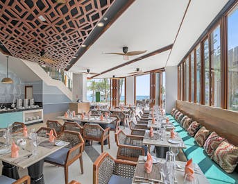 Enjoy the beautiful view of the ocean from a restaurant in Best Western Panglao