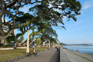 Rizal Boulevard is the perfect spot to watch the view in Dumaguete