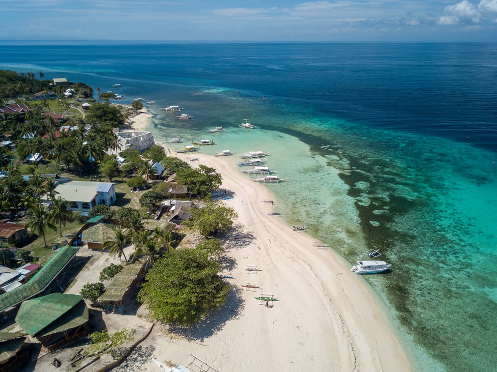 White sand beaches in Pamilacan Island, Bohol
