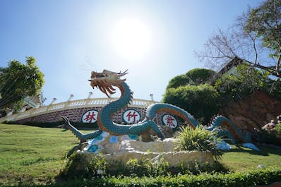 A dragon statue outside the Taoist Temple in Cebu