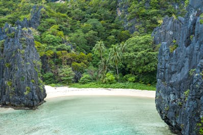 Hidden Beach in El Nido Palawan