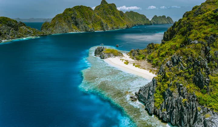 Aerial view of Tapiutan Island in El Nido Palawan