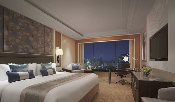 Tower Wing Superior Bedroom in EDSA Shangri-la Hotel