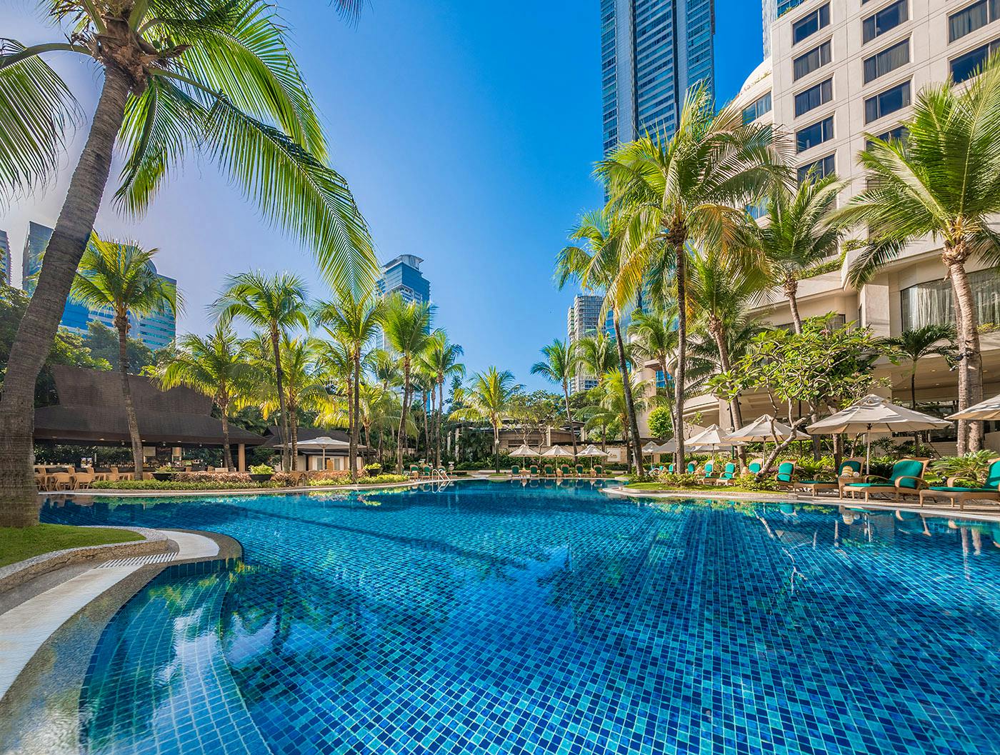 Pool area of EDSA Shangri-La Hotel