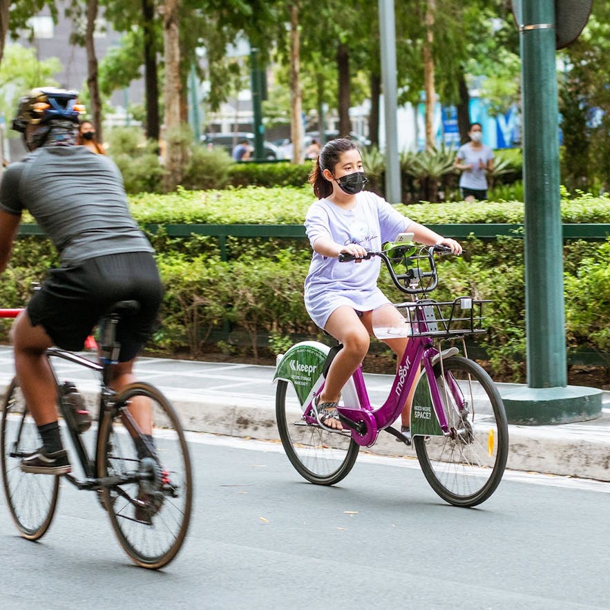 Kid bikes in Bonifacio Global City