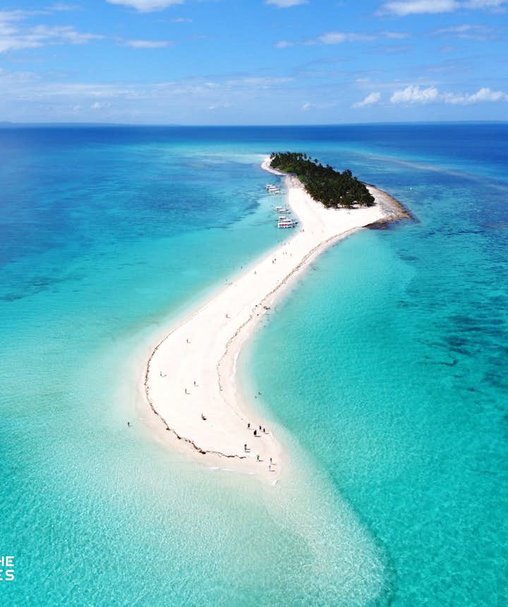 15 Must-Visit Visayas Tourist Spots: Boracay White Beach, Cebu Diving, Bohol Countryside