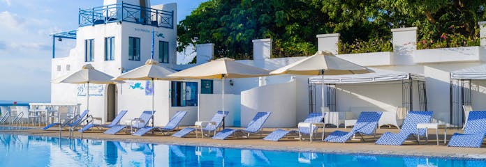 11 Best Santorini-Like Resorts in the Philippines: Near Manila, Cebu, Palawan, Vigan