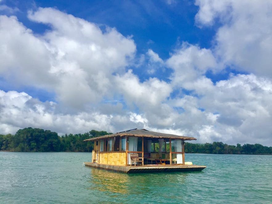 The floating cottage of Aquascape Caliraya Lake