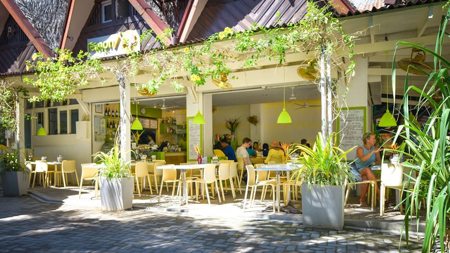 Exterior of Lemoni Cafe