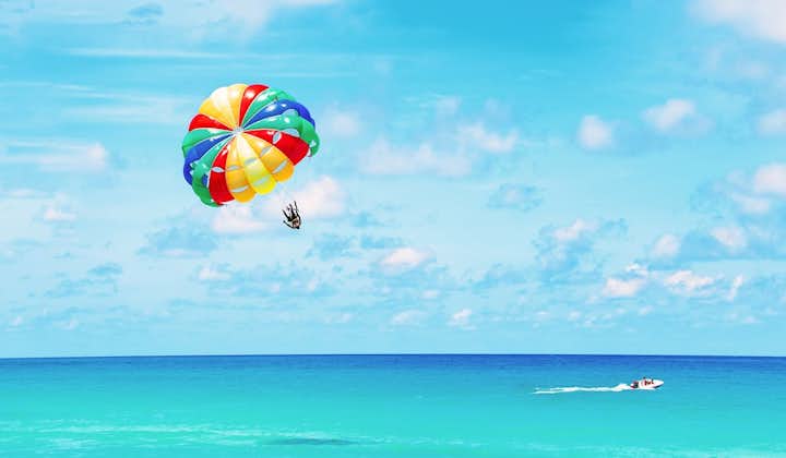 Solo flyer parasailing in Boracay