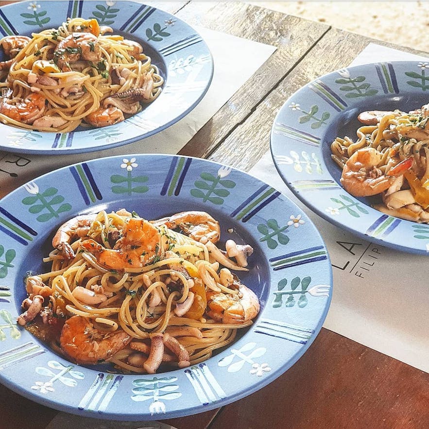 La Carinderia's spaghetti calamari