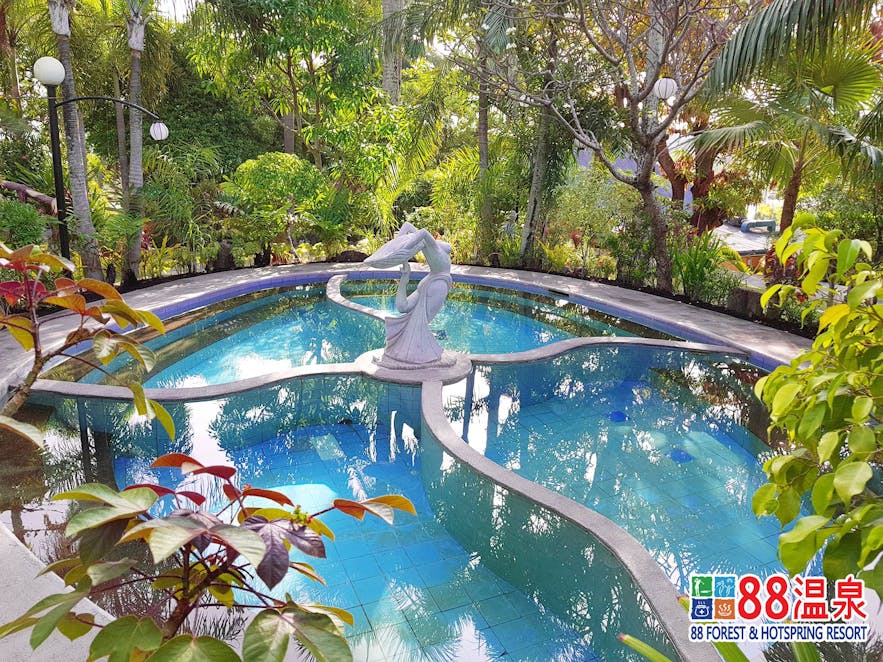 A hot spring pool in 88 Hotsprings Resort