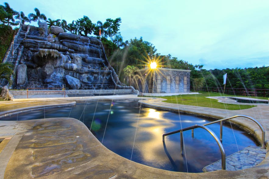 Sol Y Viento Mountain Resort's poolside