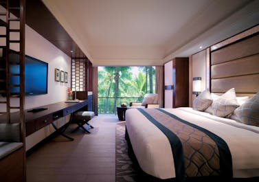 Deluxe Room at Shangri-La Mactan Resort & Spa