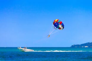 Speedboat transfers while parasailing in Boracay
