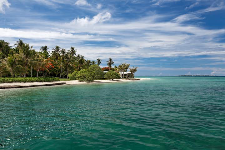 29 Best Luxury Resorts &amp; Hotels in the Philippines: 5-Star, Most Expensive, Exclusive Islands