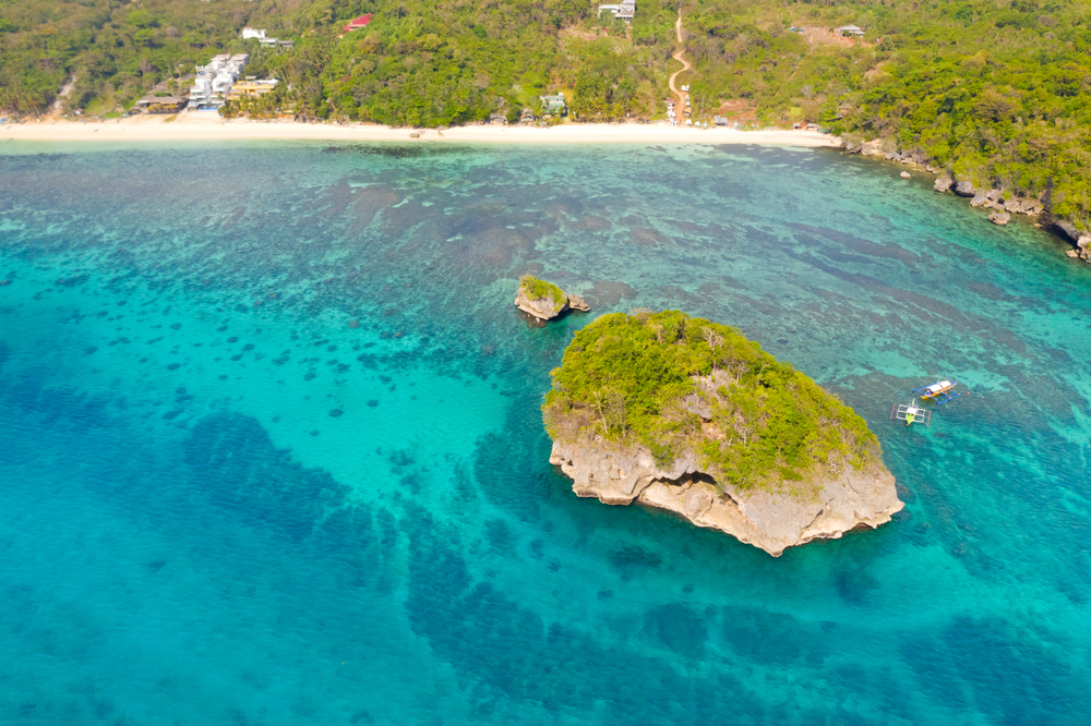 Ilig-Iligan Beach in Boracay