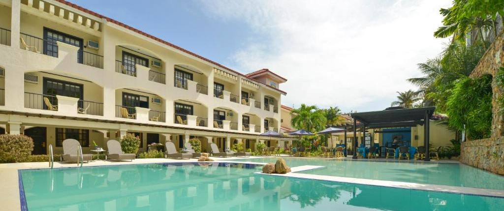 Swimming Pool and Beachfront Property of Le Soleil de Boracay Hotel