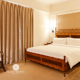 Deluxe King Room at Feliz Hotel Boracay Station 2