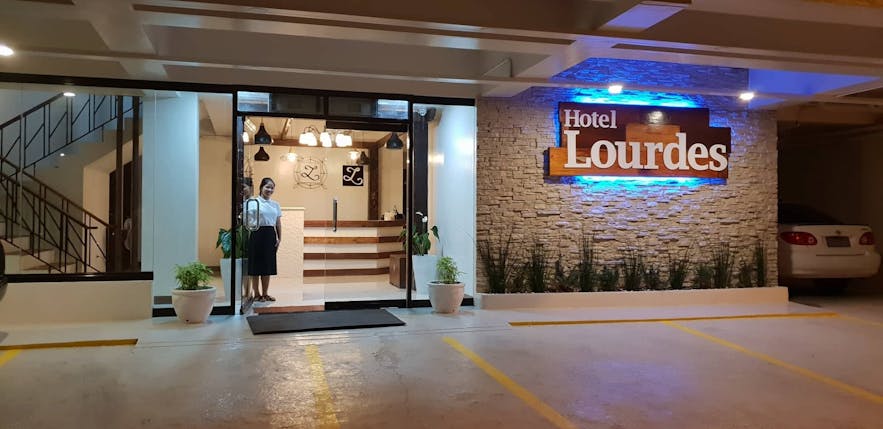 Hotel Lourdes' entrance