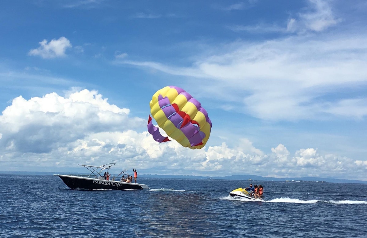 parasailing jetski