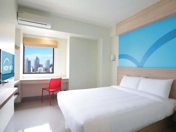 Standard Double Room at Hop Inn Hotel Cebu